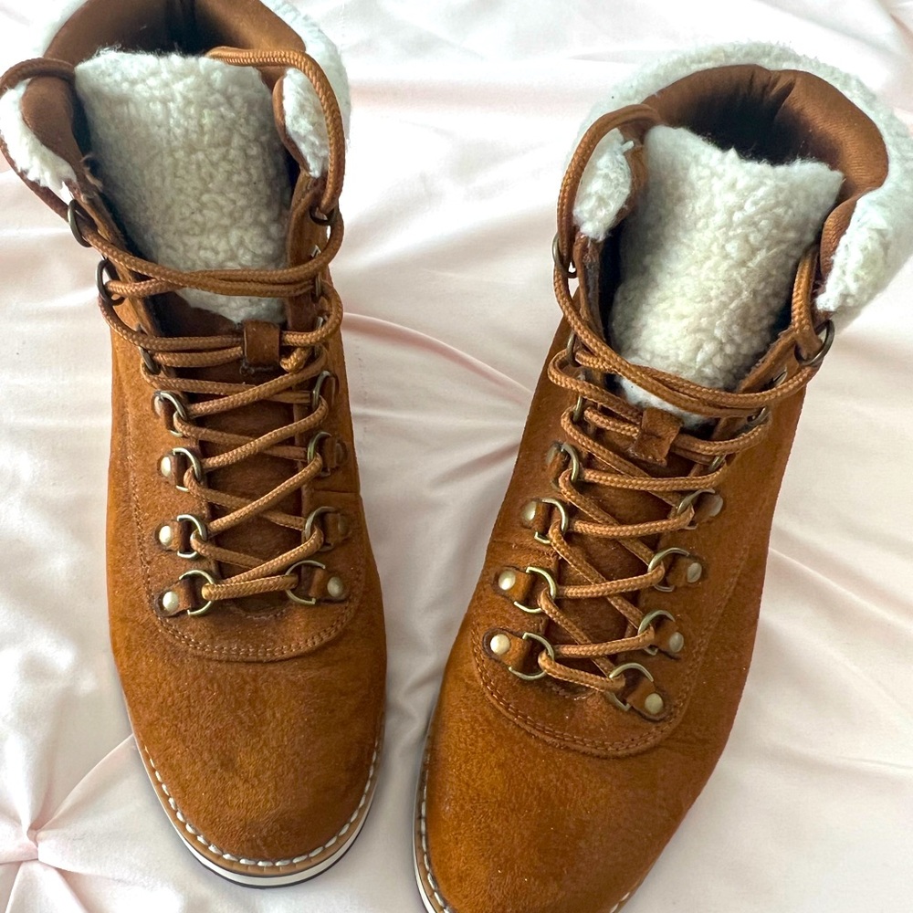 🗻 White Mountain Booties 🌸